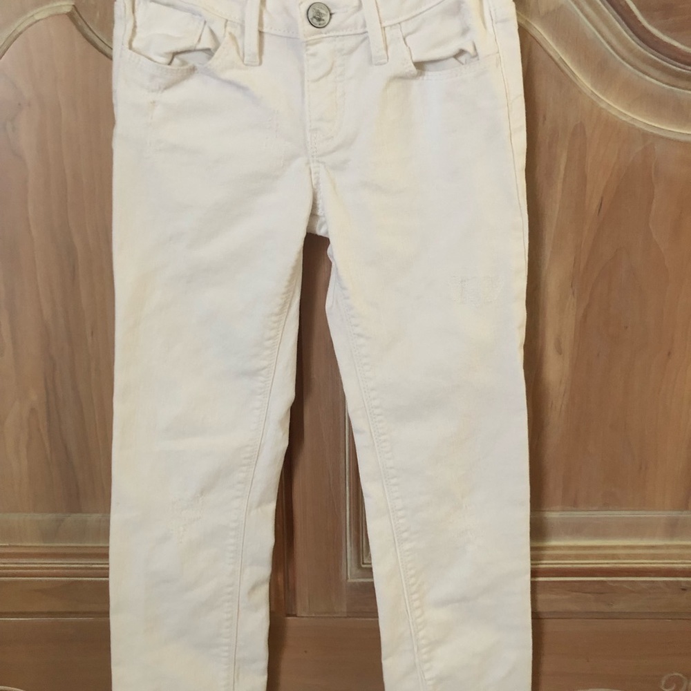 Gap white Jeans with detailing